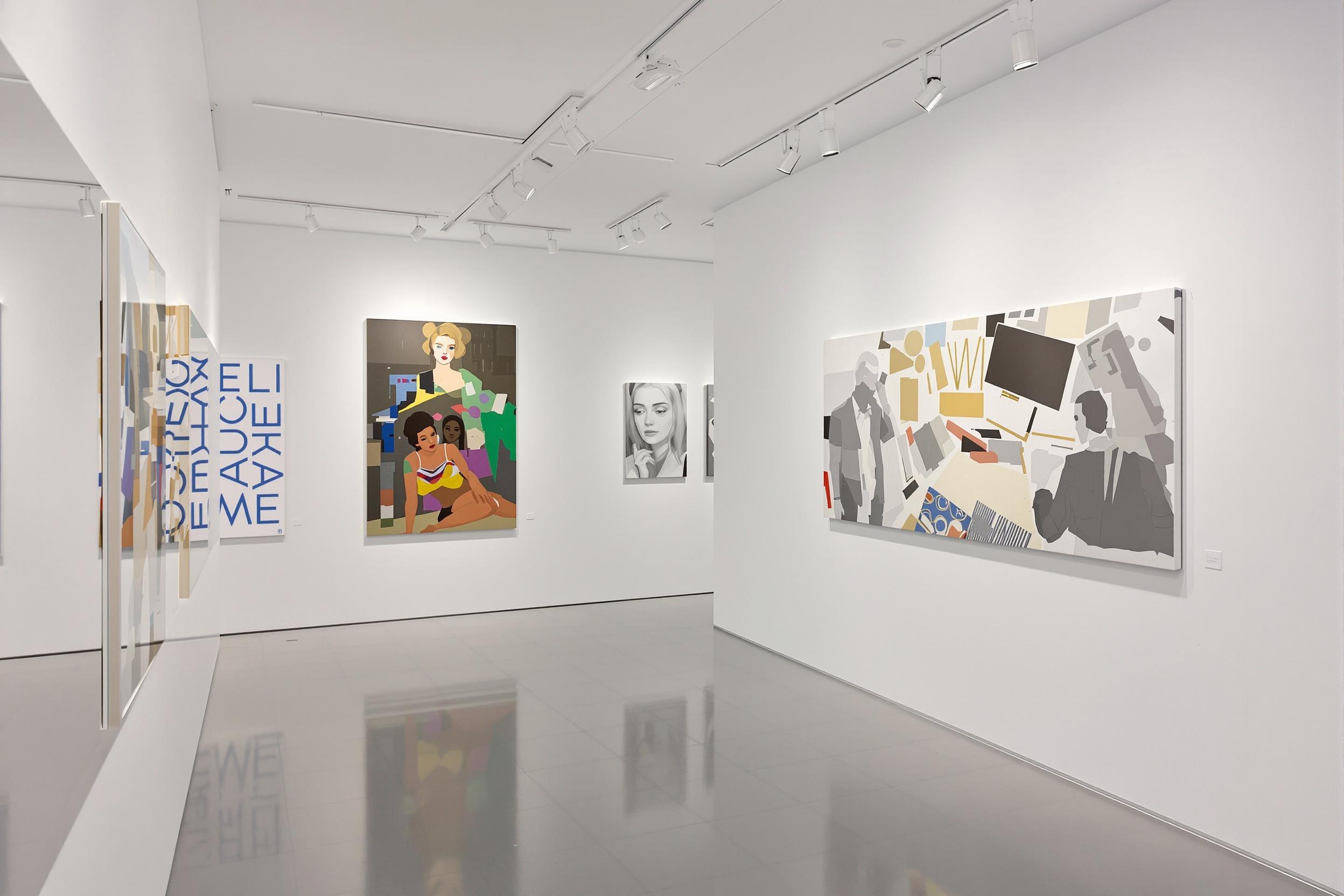 Rails triphasés et tête directionnelle en galerie d'art