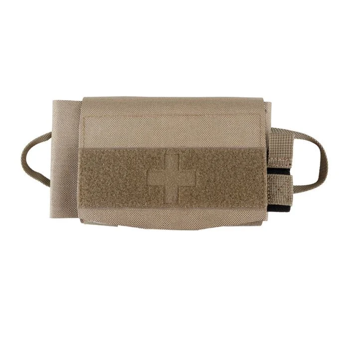 Pochettes de premiers secours en nylon kaki avec symbole croix, système de ceinture et attaches, pour composer son kit de secours randonnée.