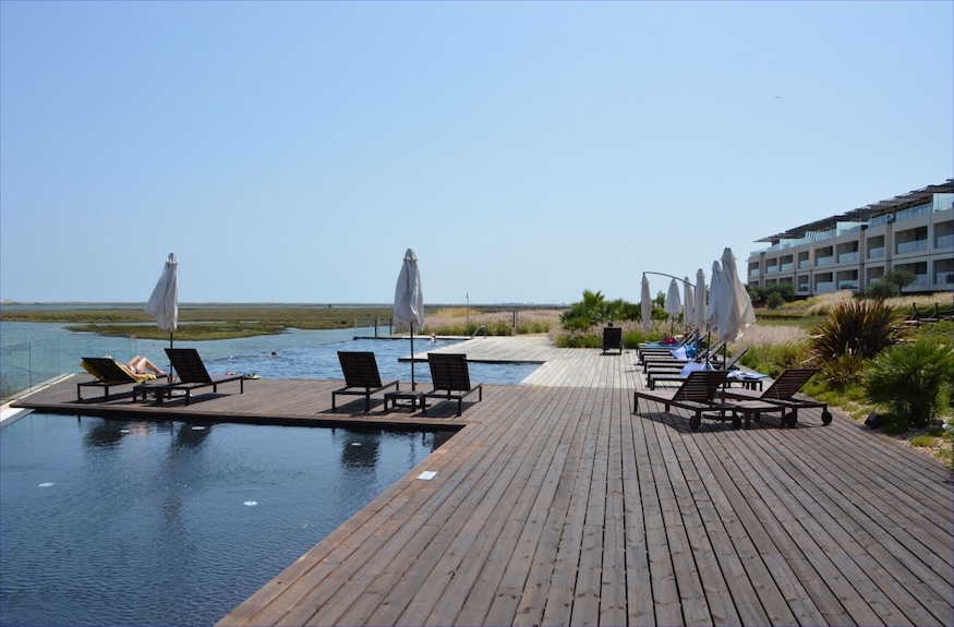 Luxurious accommodation in a unique location on the sea and lagoon - Fuseta | Vrbo