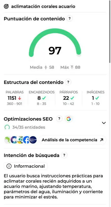 Panel de puntuación de contenido en 97 con estructura del contenido, optimizaciones SEO e intención de búsqueda detectada