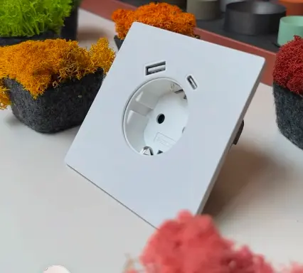White socket Twenty Collection with USB and USB C White socket Twenty Collection with USB and USB C